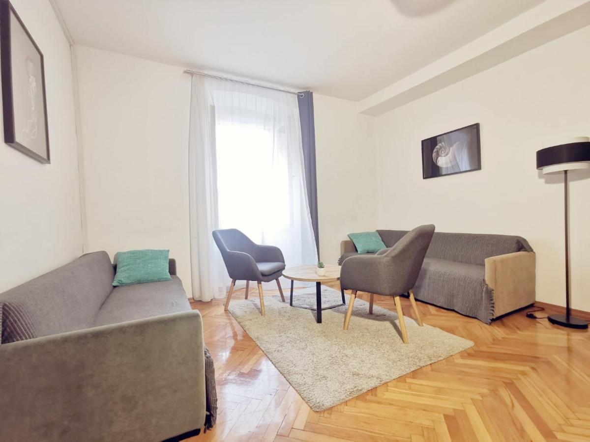 One Bedroom Apartment In The Old Town Split Exterior foto